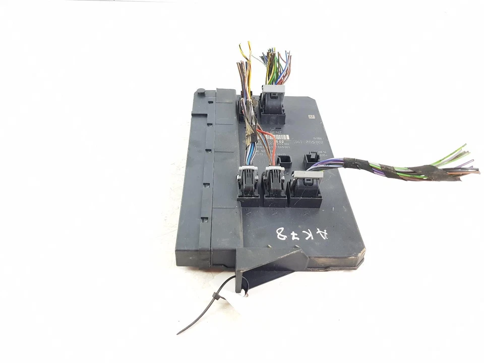 VOLKSWAGEN CRAFTER FUSE RELAY BOX A9069003502 2.0 DIESEL MK1 2010 - 2017 - Image 2 of 4