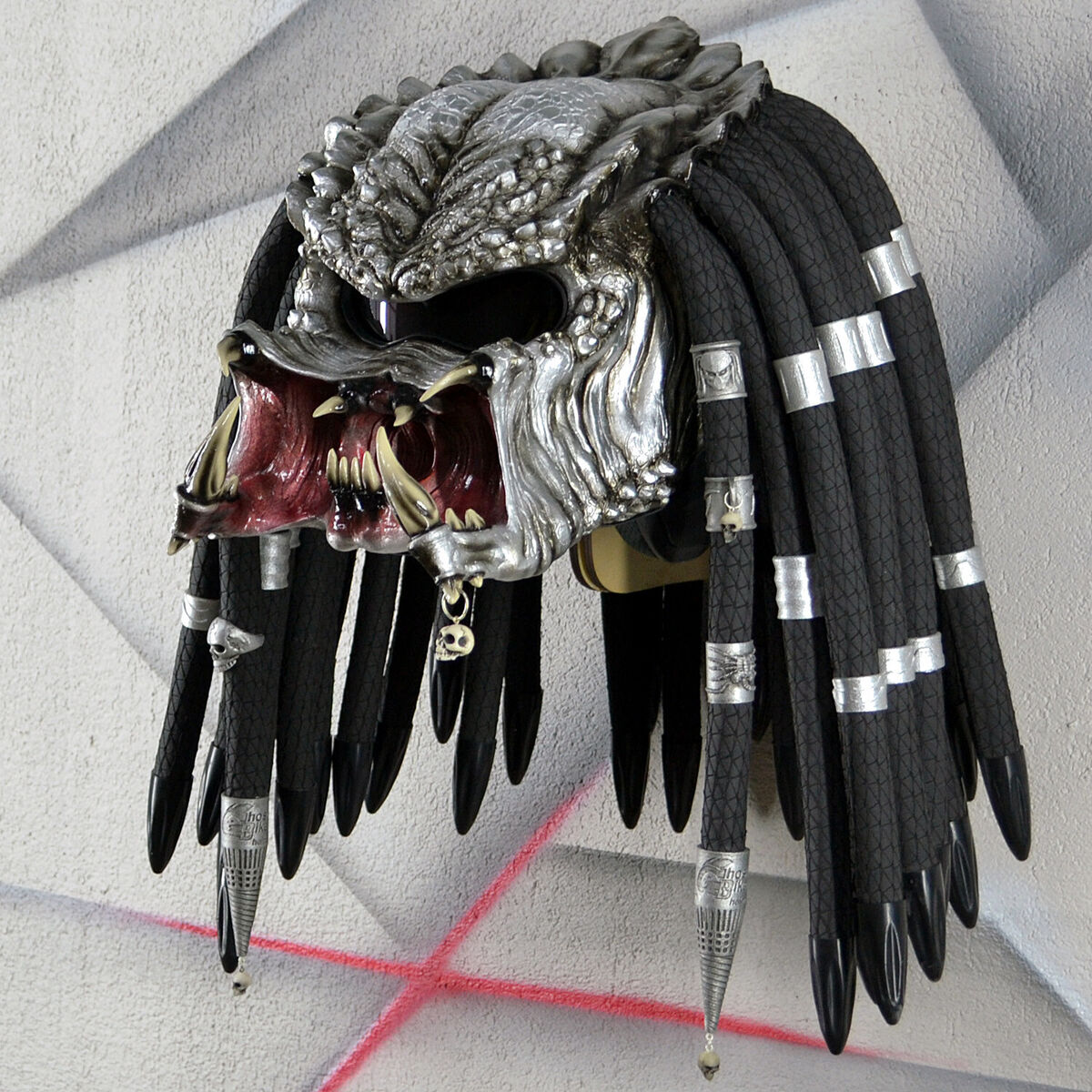 Predator motorcycle helmet special edition. DOT&ECE Predator motorcycle helmet special edition. DOT&ECE