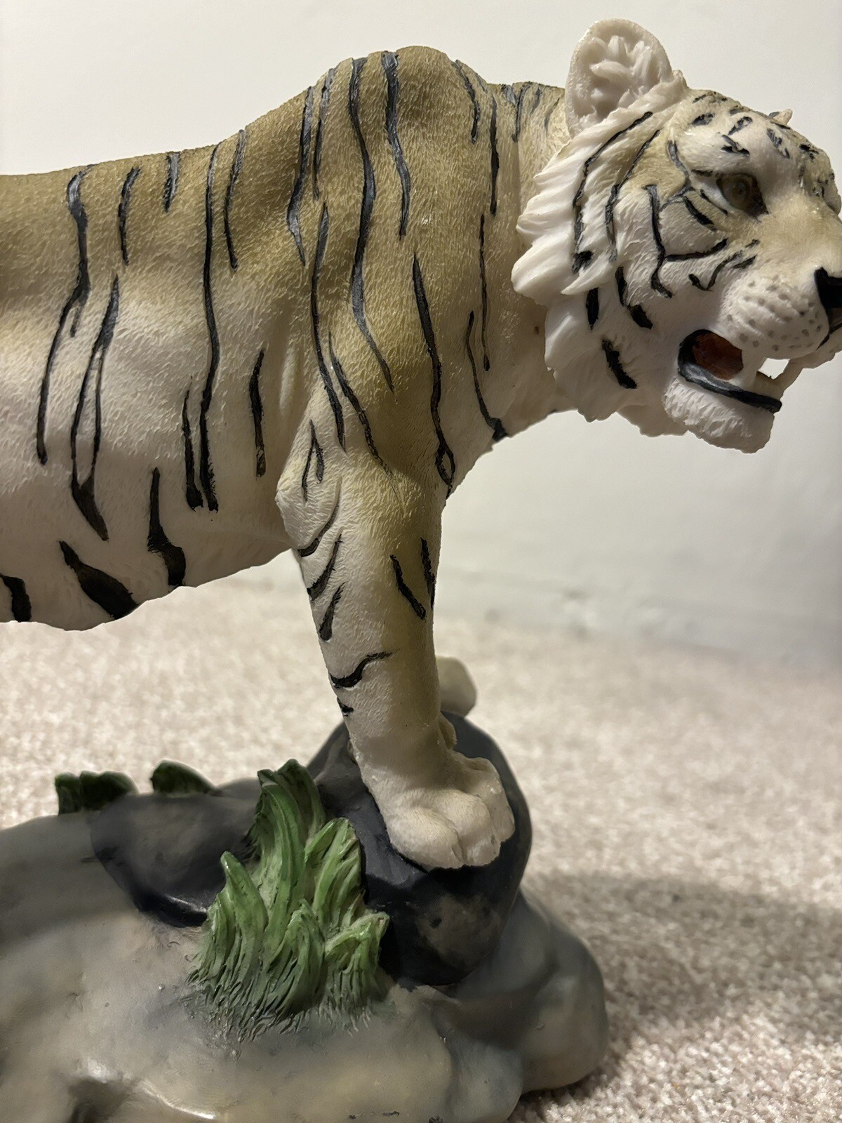 Vintage Tiger Ornament Picture 4 of 5