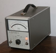 HP Hewlett Packard 3400A RMS Voltmeter - Power On
