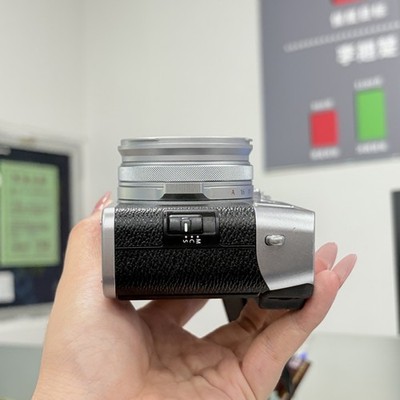 Fujifilm X100F Digital Camera 24.3MP APS-C Advanced Hybrid