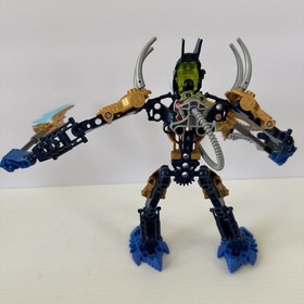 LEGO BIONICLE Skrall 8978 Tarix 8981 with booklets TUMA 8991 LOT OF 3