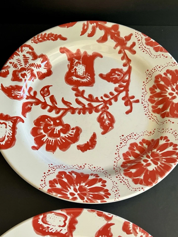 Juego De 4 Platos De Cena Estilo Anthropologie Rojo Floral 10.75" Hecho en Portugal Foto 4 de 4