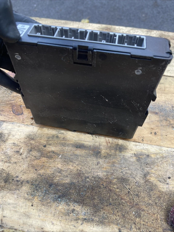 Módulo de controle de gerenciamento de energia plug-in Toyota Prius 2012-2013 89681-47041 - Imagem 4 de 4