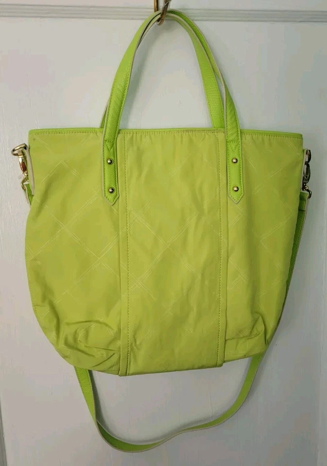 Vera Bradley Preppy 聚乙烯挎包斜挎包黄水晶绿色拉链闭合  — 第 2/4 张图片