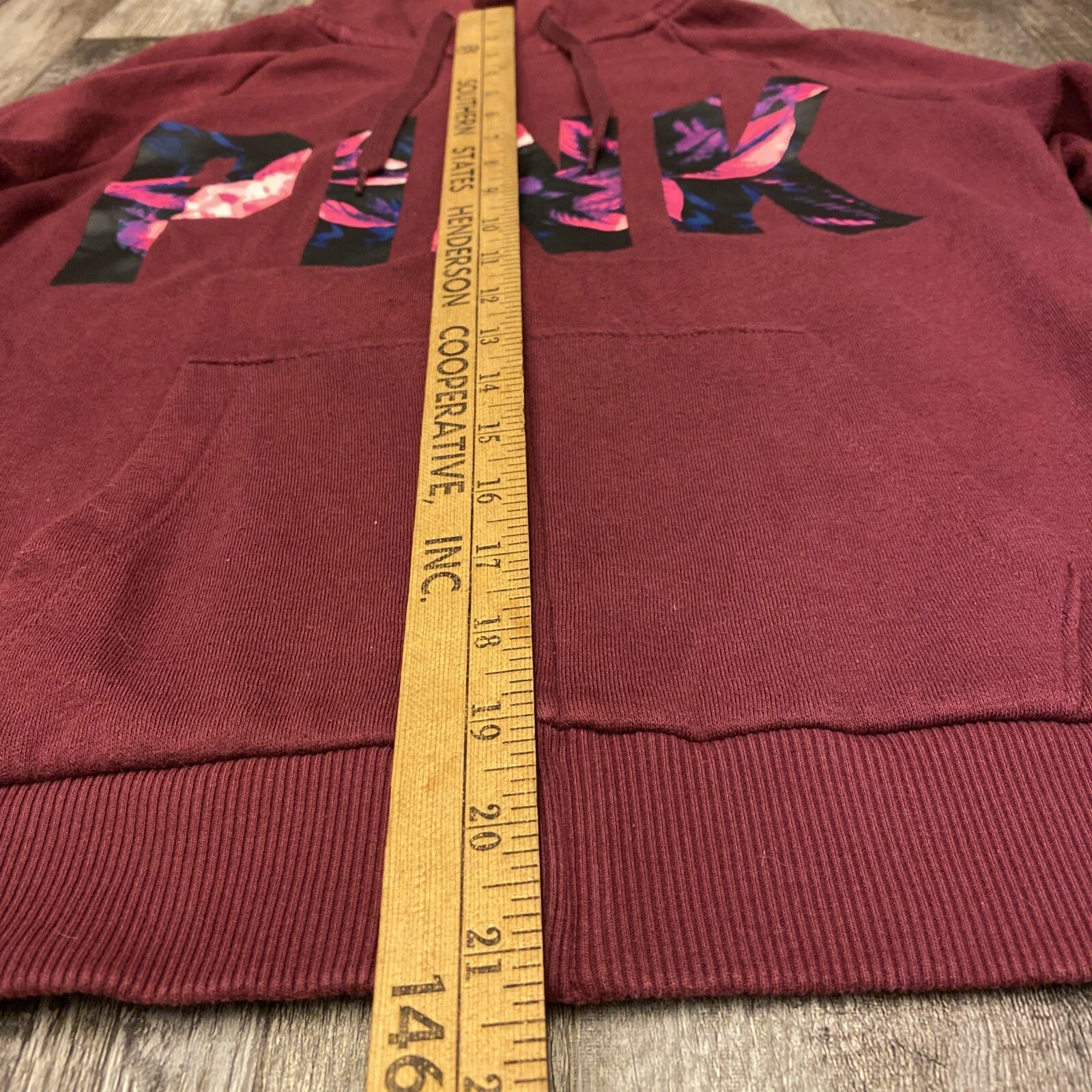 UNDERCOVER Felpa con cappuccio rosa Victoria's Secret colore bordeaux taglia X small