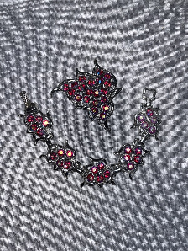 Lisner Brooch and earrings