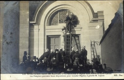 Ak Paris Palais Bourbon, Widerstand gegen die Kirche Saint Pierre... - 4009669