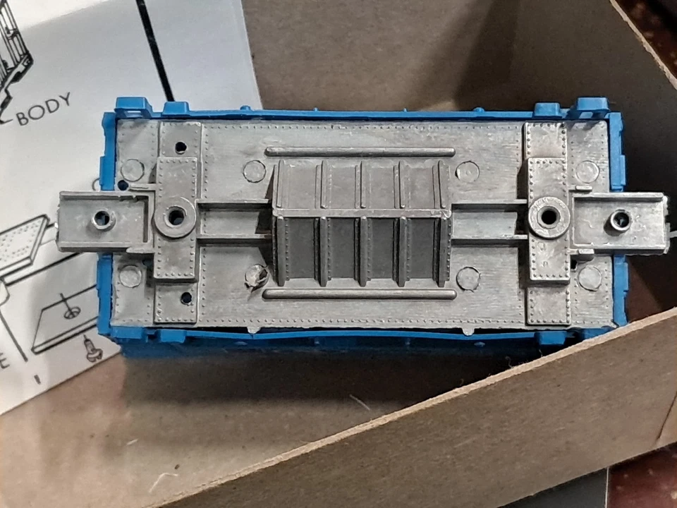 Roundhouse Ho 1/87 Model Train Kit Great Northern ORE Hopper Car G.N.-SHORTY - Image 4 of 4