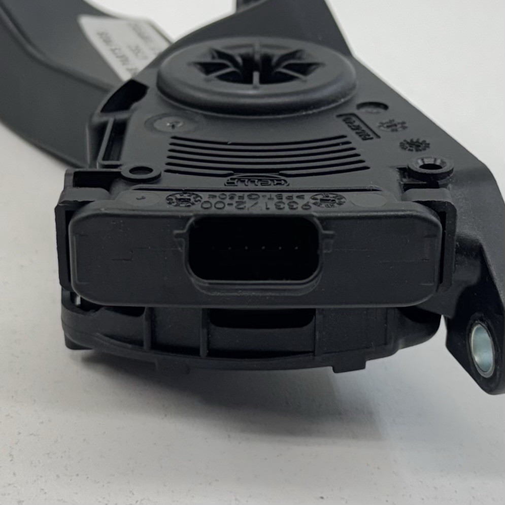 14-24 Maserati Ghibli Gas Pedal Throttle Accelerator Sensor 04861714AF OEM