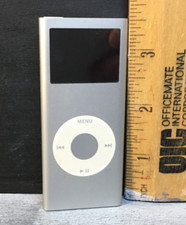 Apple iPod Nano 2nd Generation Silver 2 GB Used AS IS Condition