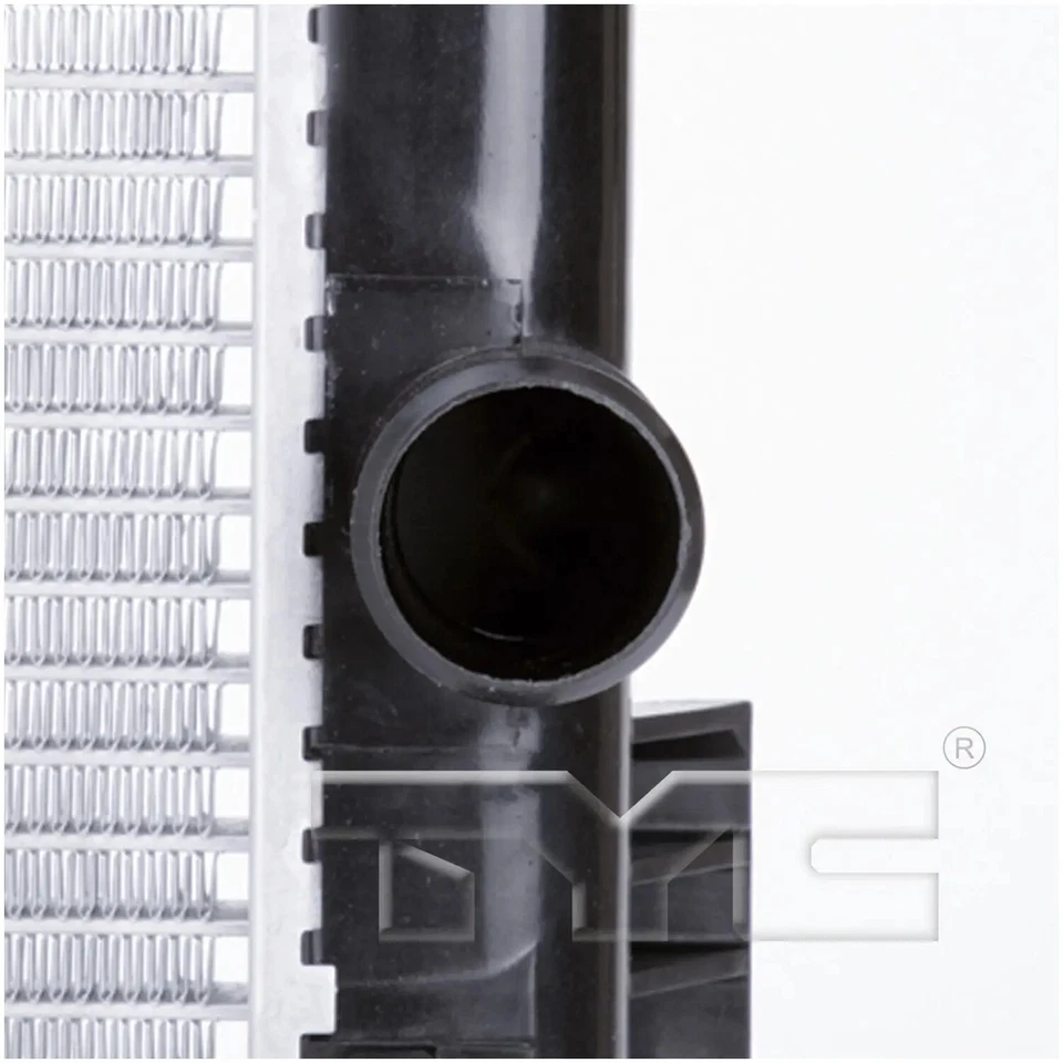 Conjunto de radiador TYC 2702 para 04-06 Chrysler Pacifica Foto 2 de 4