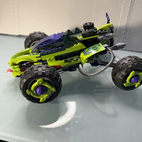 LEGO Ninjago (9445) Fangpyre Truck Hinterhalt 90%. Keine Minifiguren
