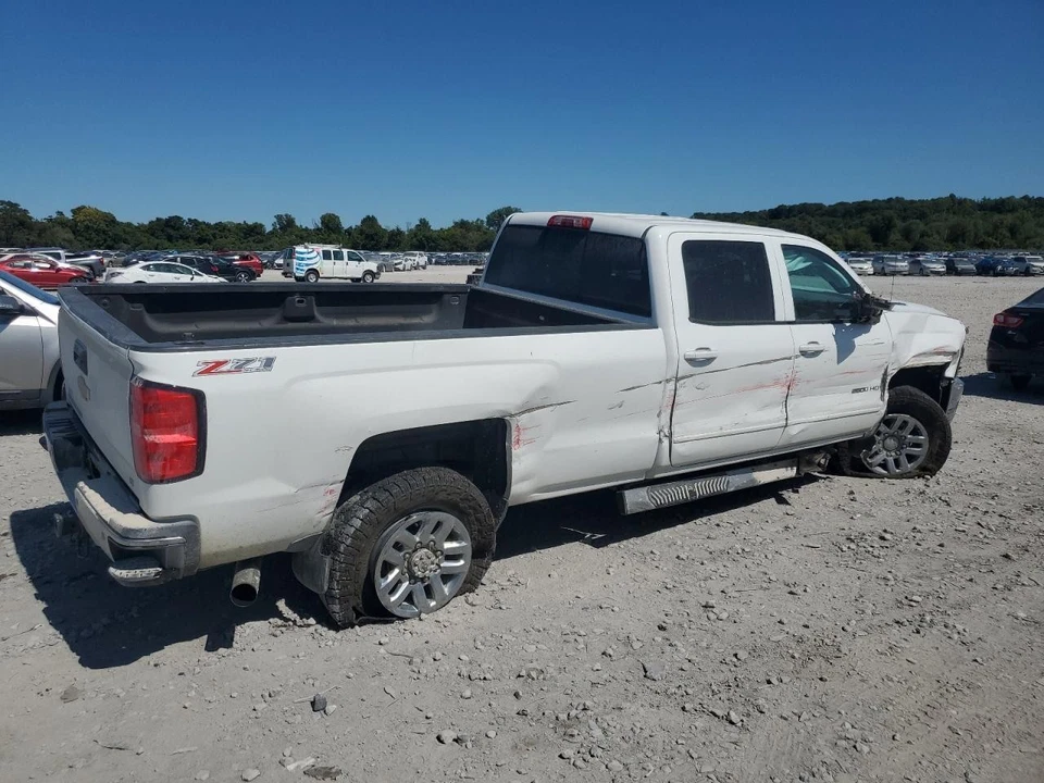 Used Rear Left Door Interior Trim Panel fits: 2015 Chevrolet Silverado 2500 pick Foto 4 de 4