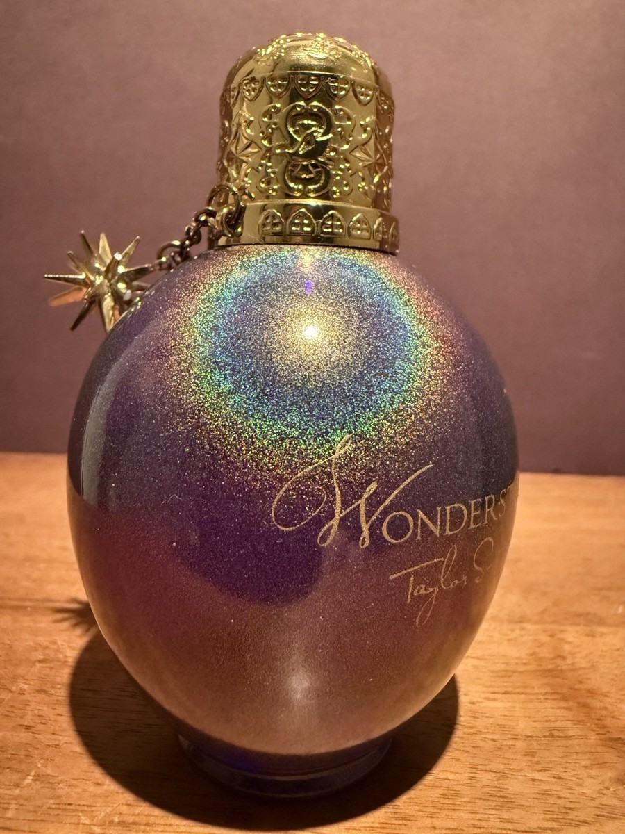 WONDERSTRUCK by Taylor Swift 1.7 FL. OZ / 50 ml Eau de Parfum