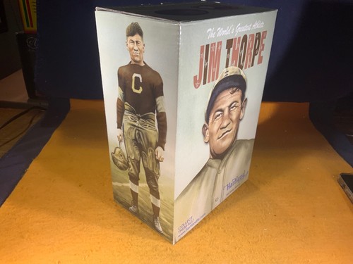 P8-95 HARTLAND MLB BASEBALL STATUE - JIM THORPE - FAY HALLIWELL OWNED - Picture 9 of 11
