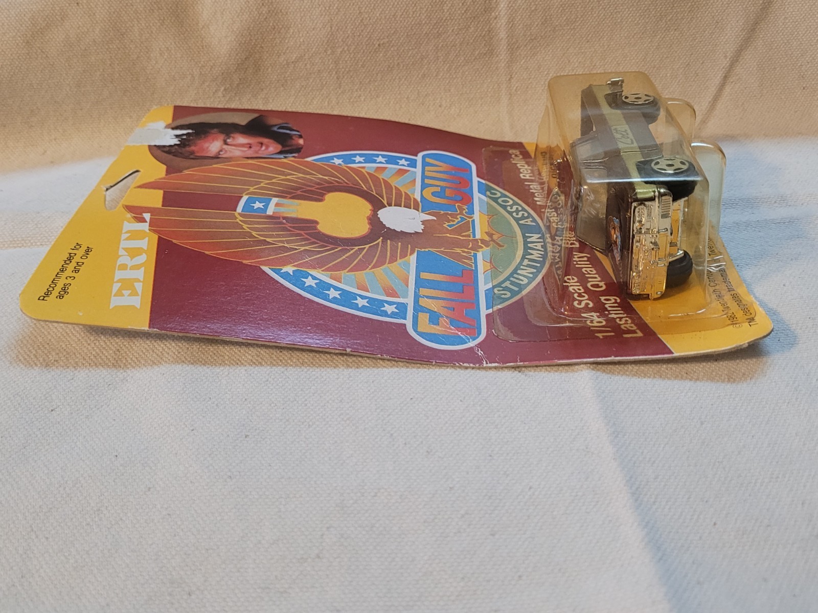 VINTAGE 1982 ERTL THE FALL GUY "COLT" BROWN GMC PICKUP TRUCK LEE MAJORS 1:64 thumbnail 8