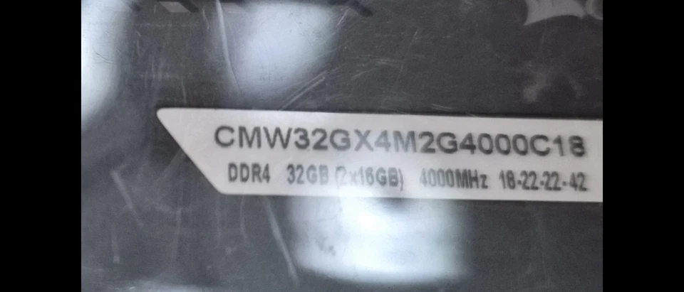 Corsair Vengeance RGB Pro 32GB DDR4-4000MHZ CMW32GX4M2G4000C18 - Image 2 of 2