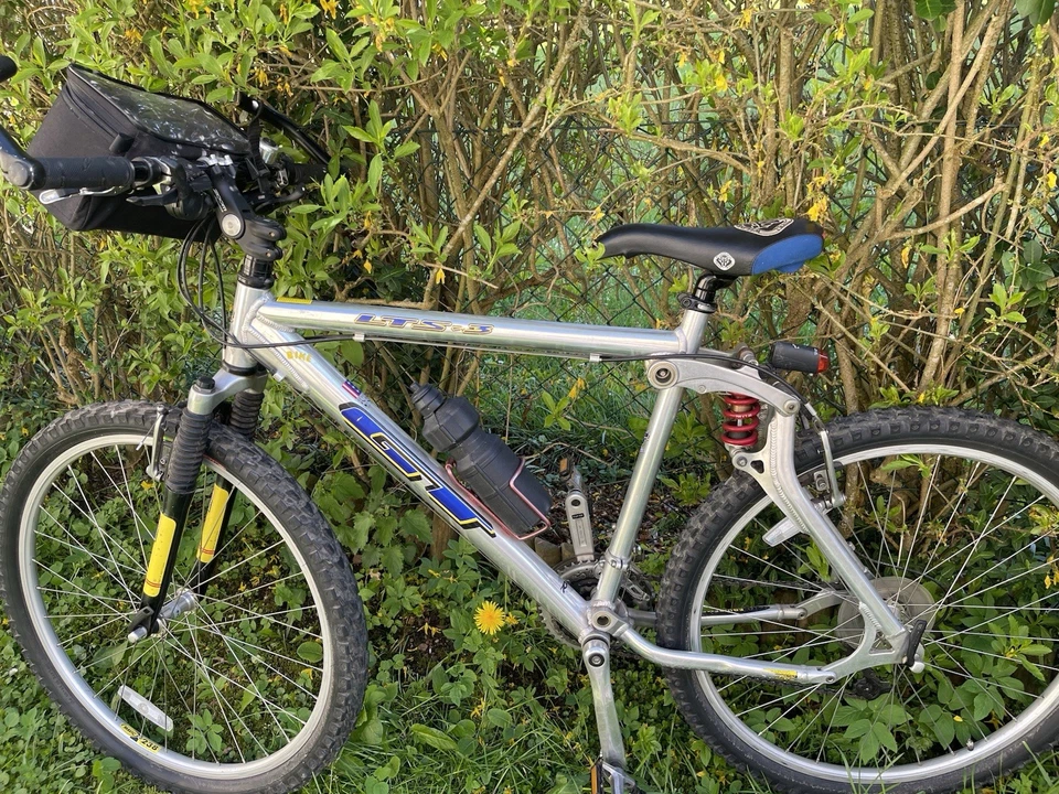 Mountain Bike GT LTS -3 Design in USA mit Rock Shox Federn - Bild 4 von 4