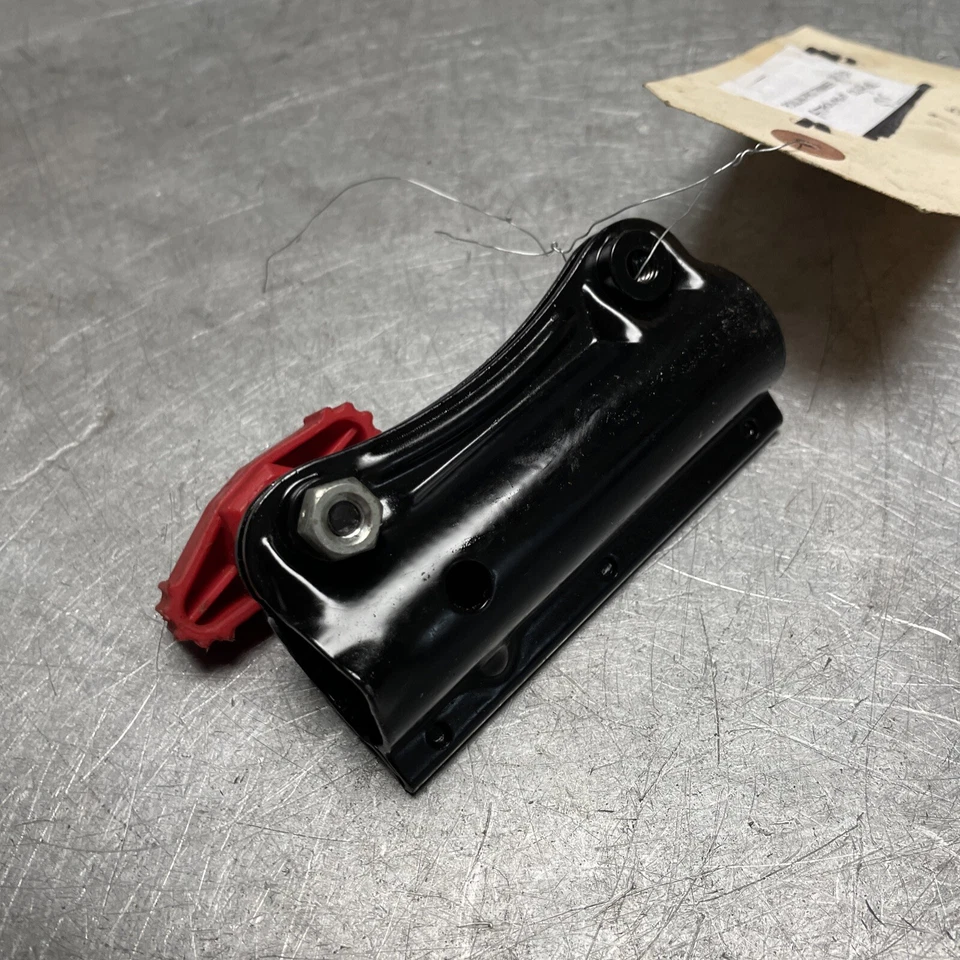 OEM BUEN USADO POULAN PRO 30CC PP130 ACCESORIO RECORTADOR ACOPLADOR Foto 2 de 2