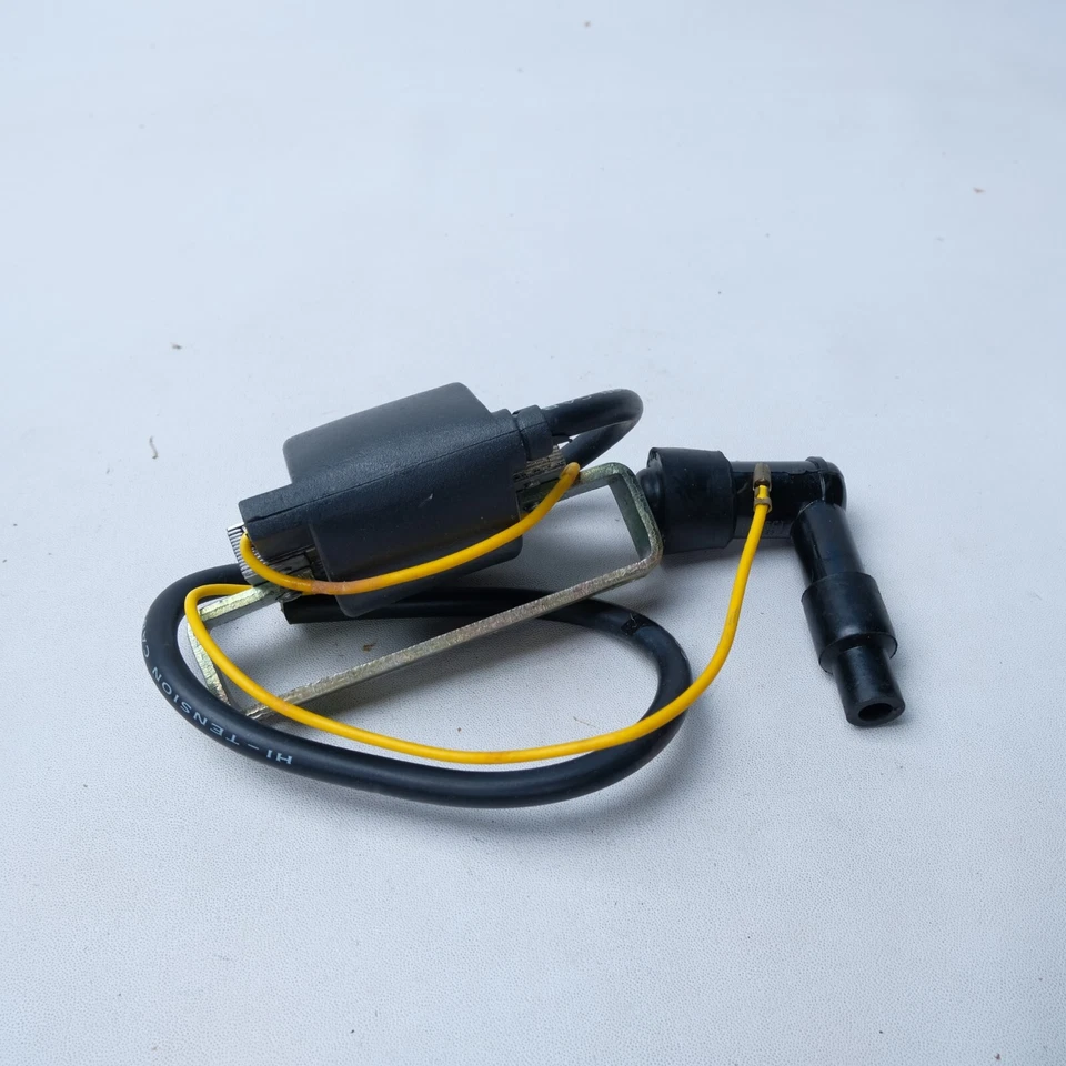 Bobina de encendido y tapa de enchufe Suzuki A100 AS50 TC100 TC125 TM75 TS50 TS75 TS100 GT100 Foto 3 de 4