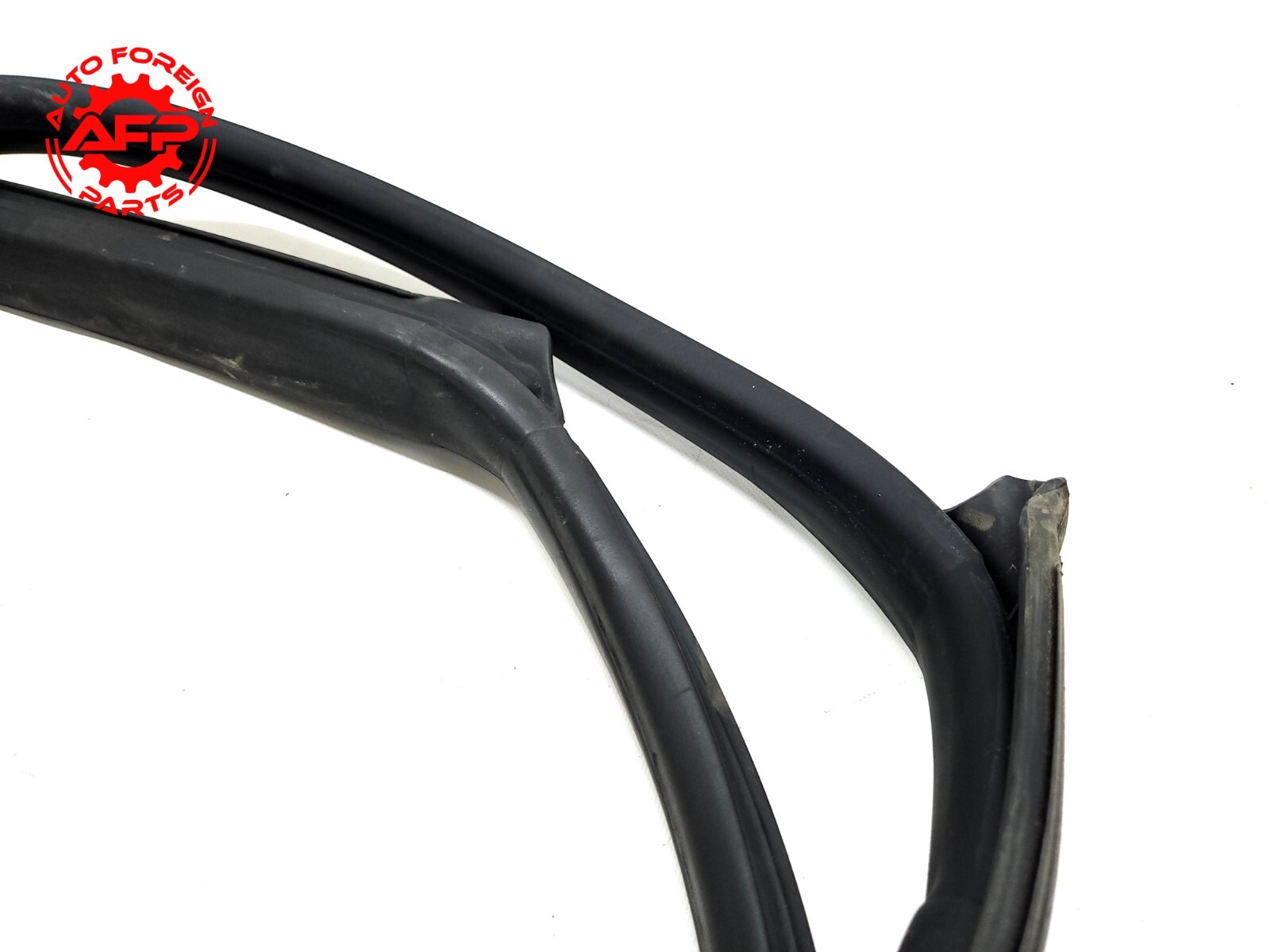 ⭐ 14-20 Maserati Ghibli Quatt Front Left Door Body Weatherstrip Gasket Seal Oem