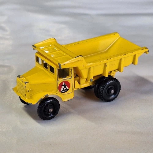 Vintage 1960s Matchbox Lesney Regular Wheels Yellow Construction Dump Truck