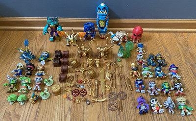 Treasure X Dragons Gold Accessories Weapons Parts Action Figures Huge Lot 88