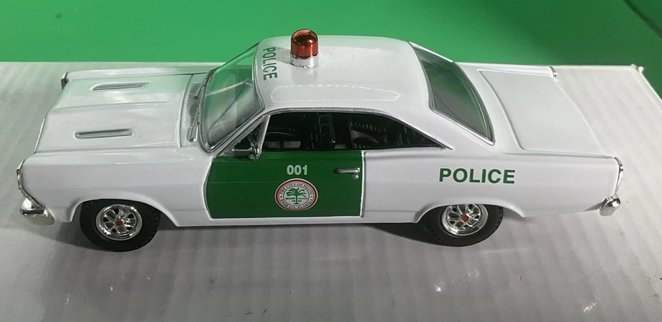 Matchbox Collectibles 1966 Ford Fairlane Miami Police Dept Cruiser NIB - Image 2 of 4