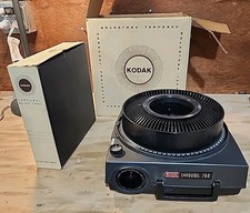 Kodak 750 Carousel Slide Projector w/ Box, Remote, and Cords. No Advance