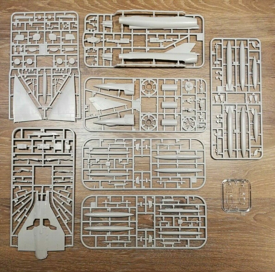 Maquette Avion MODELSVIT 72045 – Mirage III E – échelle 1:72 – Neuf