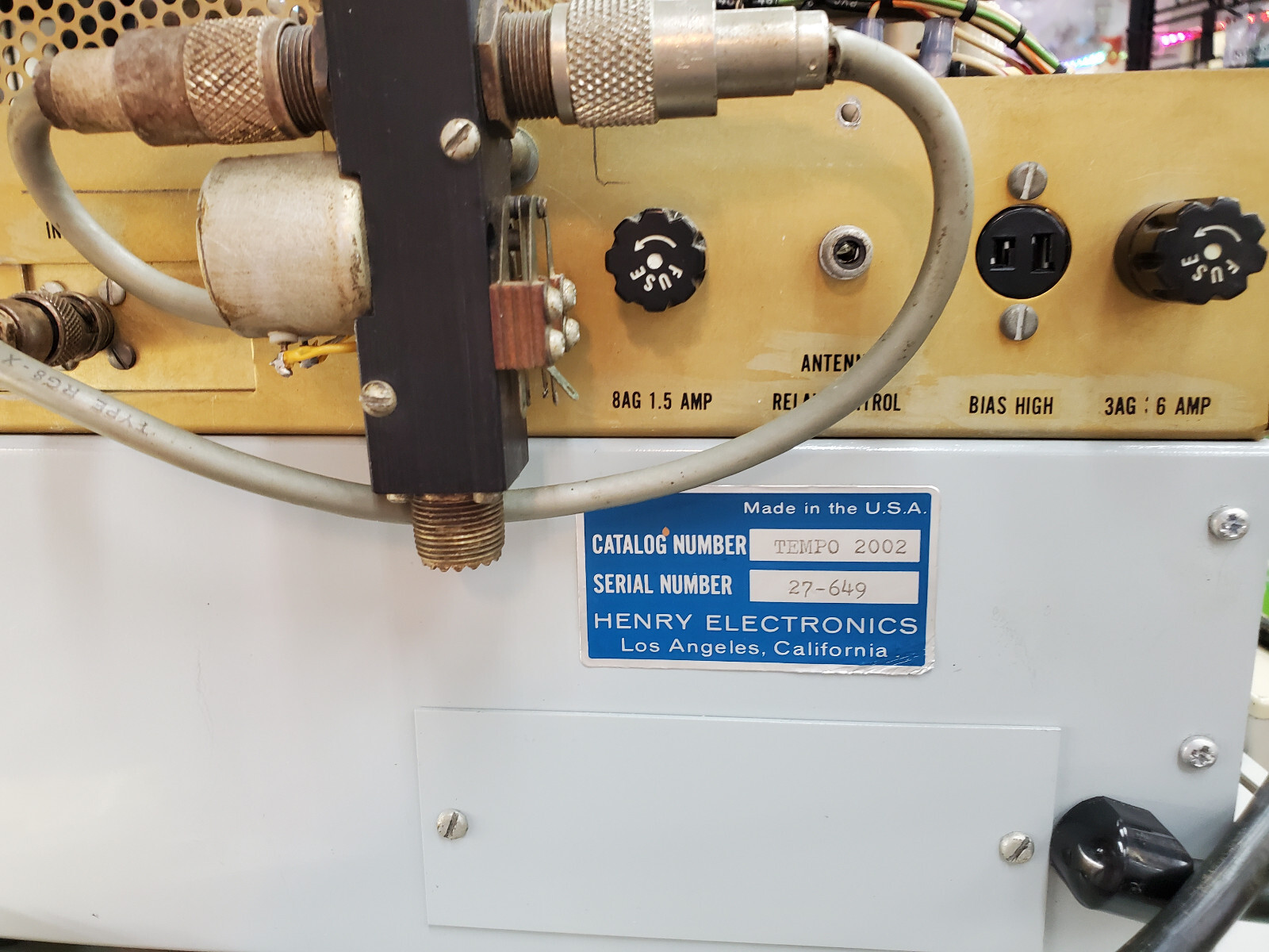 Henry Radio Linear Amplifier 1000W Tempo 2002 w/ Eimac 8874 Chimney