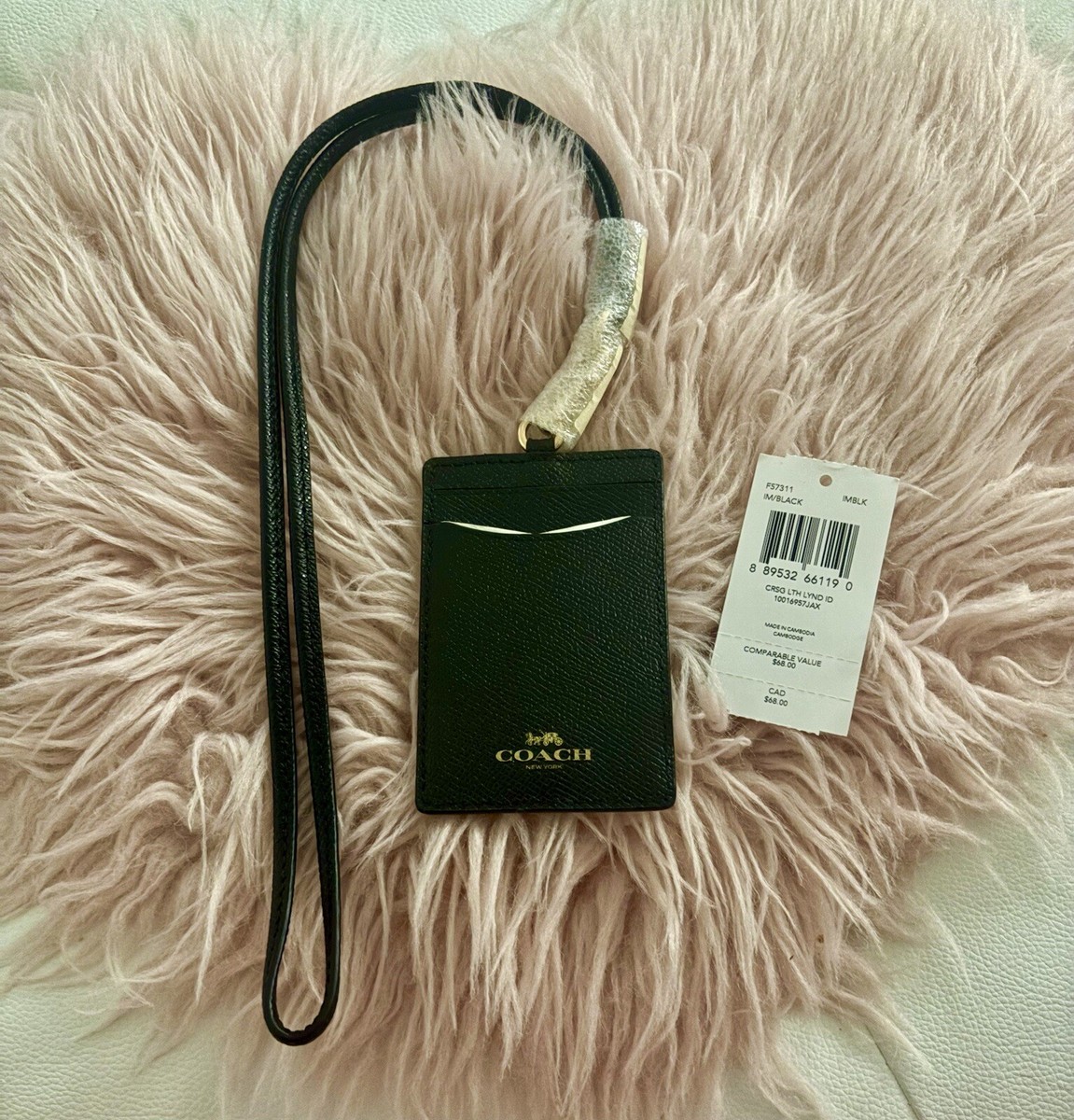 ツーちゃんです。 NEW Coach Black Crossgrain Leather ID Lanyard Document Holder $68