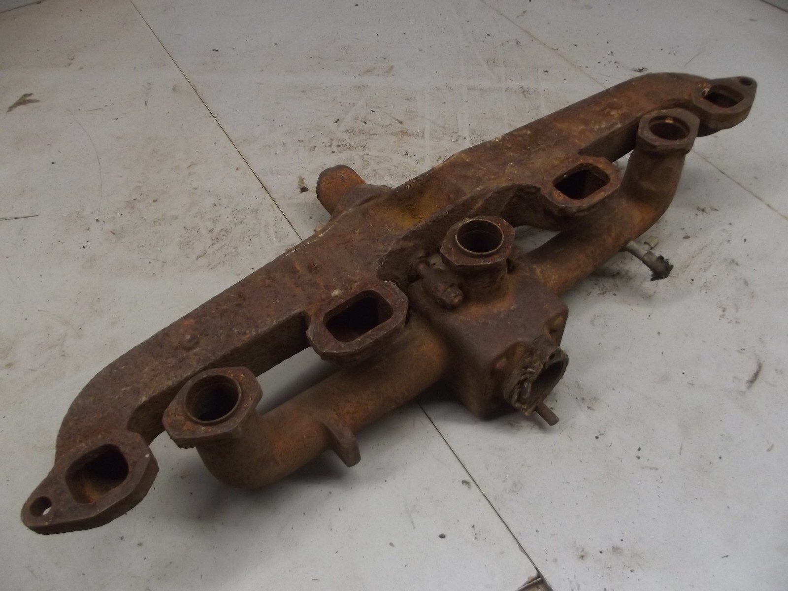 USED CHEVY INTAKE EXHAUST MANIFOLD GM 838396 838397 CHEVROLET 6
