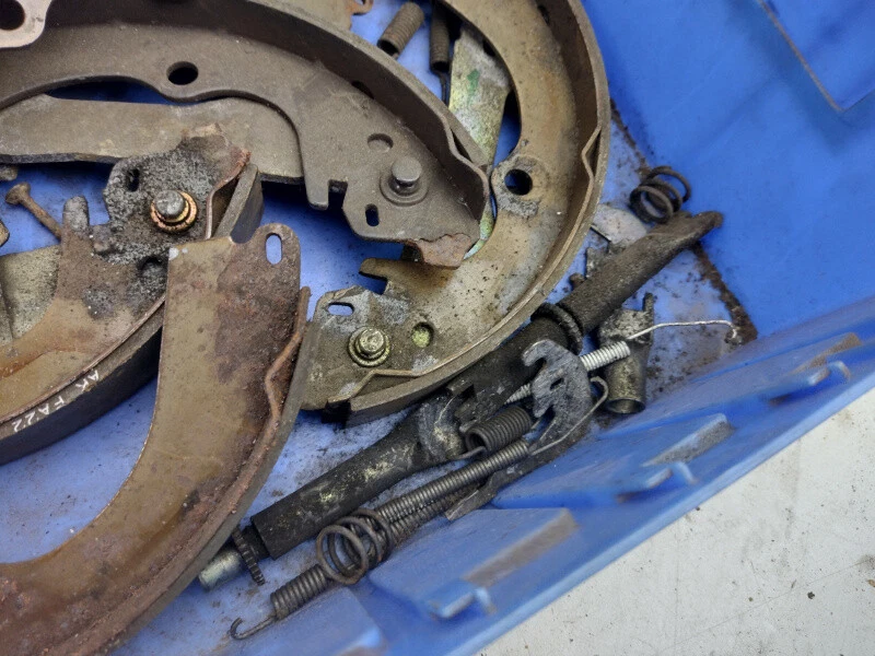 Piezas sueltas freno de tambor para Subaru Impreza GC GF 93-00 Foto 4 de 4