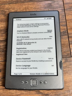 Amazon Kindle D01100 4th Generation 2GB 6-inch E-Reader + Case Bundle