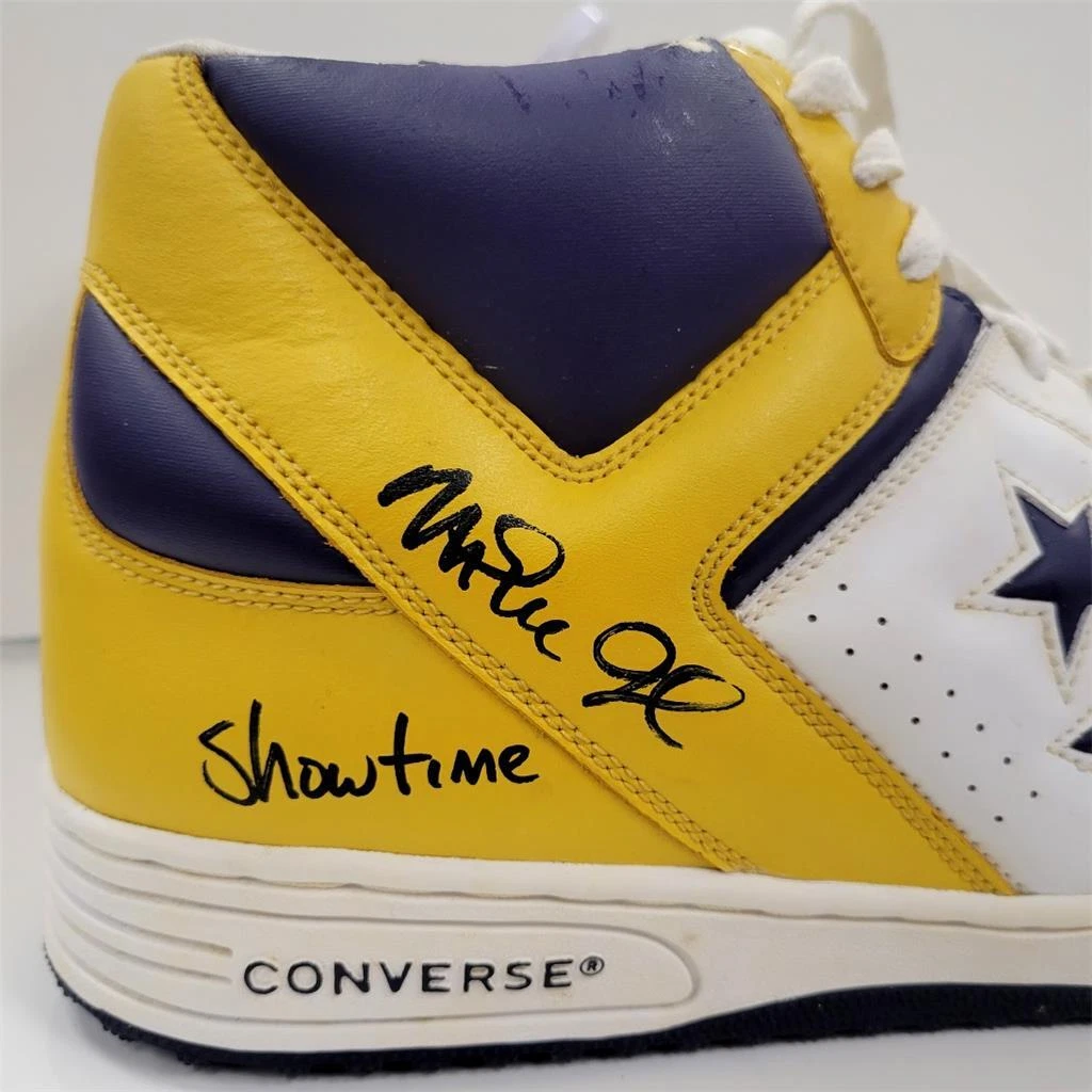 Lakers Magic Johnson Signed Converse Weapon Size 7 Shoes BAS Witnessed