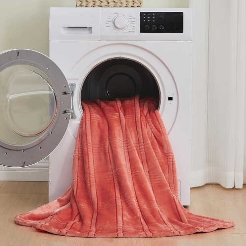 KORBLISS Super Soft Flannel Throw Blanket 50x60 Inches Premium Coral Strip - Picture 7 of 7