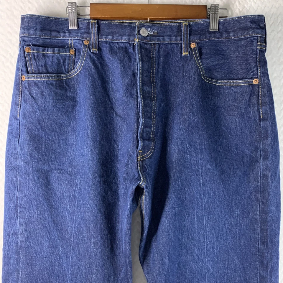 Pantalones de mezclilla vintage Y2K Levis 501XX para hombre talla 40/30 botón mosca pierna recta lengüeta roja Foto 2 de 4