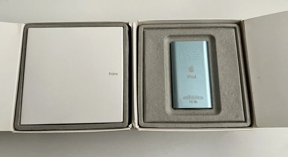 New Old Stock Apple iPod Mini - Vintage Model - Super Rare Collectors Piece 2004 - Image 3 of 4