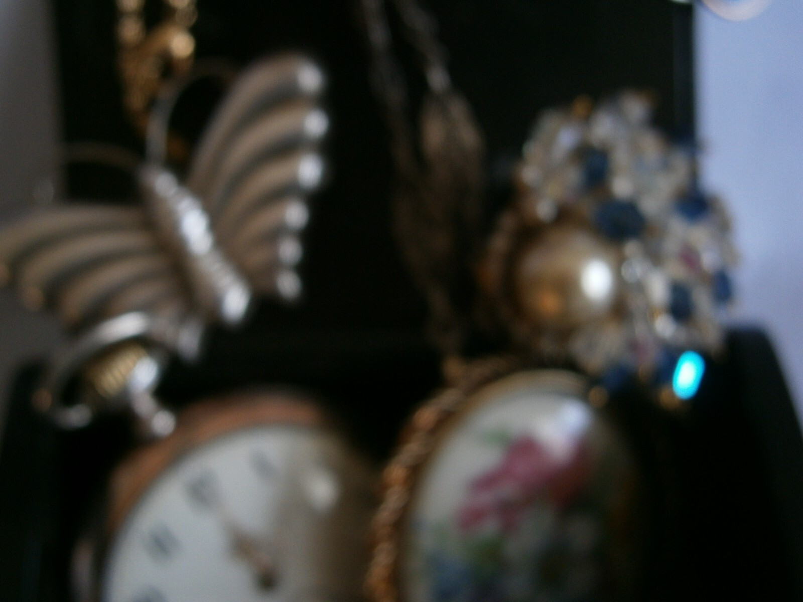 Lot De Montres Et Bijoux Fantaisie - Occasion, Assortiment Varié