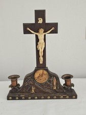 Antikes Kruzifix / Hausaltar aus Holz mit Kerzenhaltern – religiöse Schnitzarbei