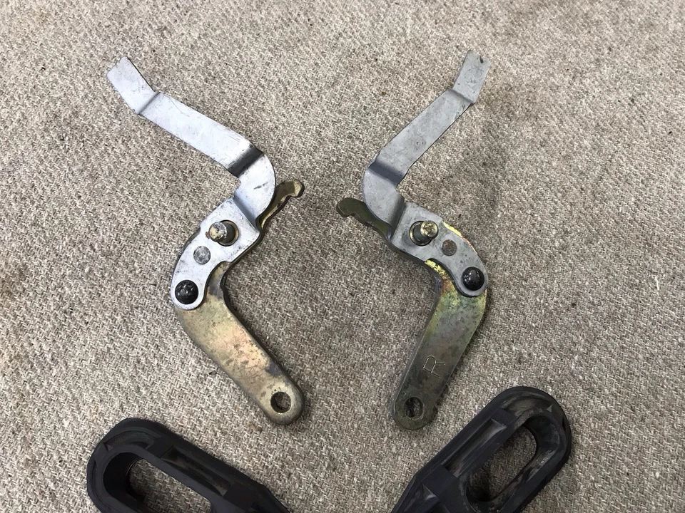 Mecanismo de freno de emergencia Datsun 240Z 260Z 280Z palanca/brazo de acero con botas Foto 2 de 4