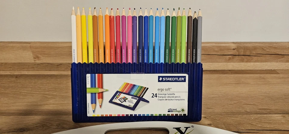 Staedtler Ergosoft Colouring Pencils 24 Pack Assorted Colours - Image 3 of 4
