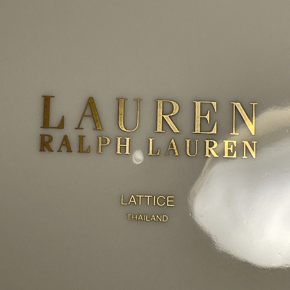 2 Ralph Lauren LATTICE Dinner Plates Discontinued Pattern 10.75” dia Gold Trim - Imagem 4 de 4