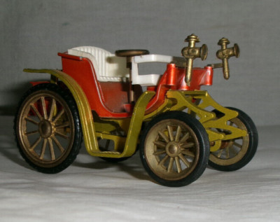 Gama 1/46 Vintage Model Car s1181 Mercedes Benz Vis A Vis Red Gold