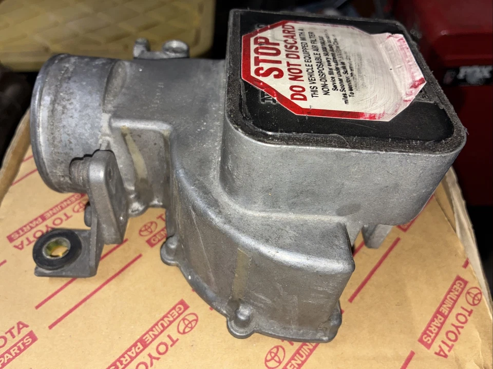 Toyota 4 Runner, Medidor de Flujo de Aire, 1984-1988, 2.4L-4CYL, 22RE, 22250-35020 Foto 2 de 4