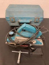 Makita Power Planer 1900B 3-1/4" Electric Corded 115V W/ Case (See Pics & Desc)