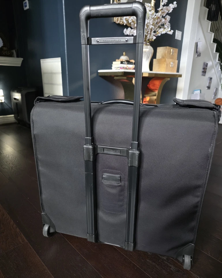 Briggs & Riley Baseline Black 24” Wheeled Wardrobe Deluxe Garment Bag U178-4 - Image 3 of 4