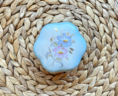 Royal Worcester Palissy Schmuckschatulle mit Deckel und Blumenmuster